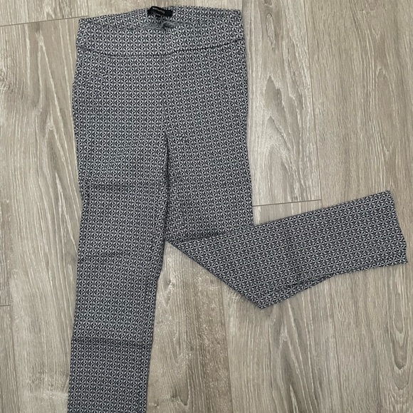 Patterned dress pants cropped - Picture 1 of 3